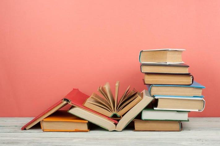 5 Therapist Recommended Books to Read