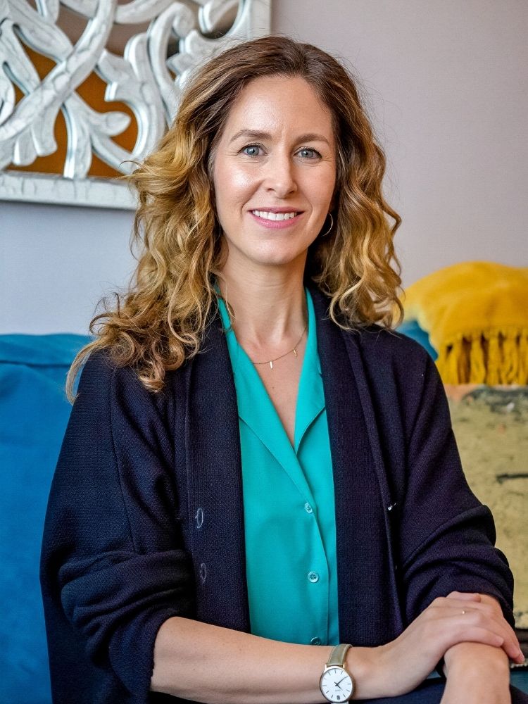 Lydia Peelle, MFA, MSW